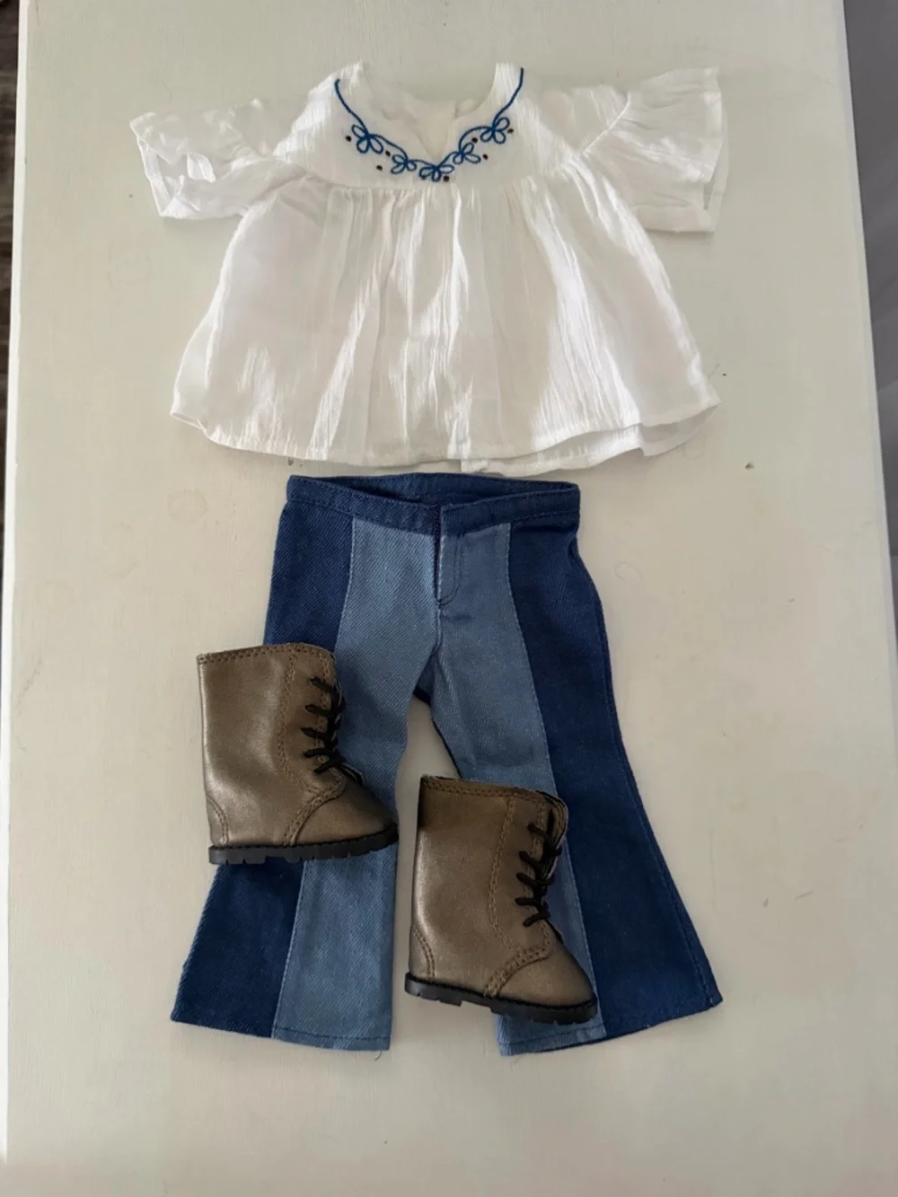 American girl Julie’s retired outfit - Picture 1 of 8